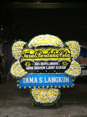 Papan Bunga Duka di Sagerat Weru Dua